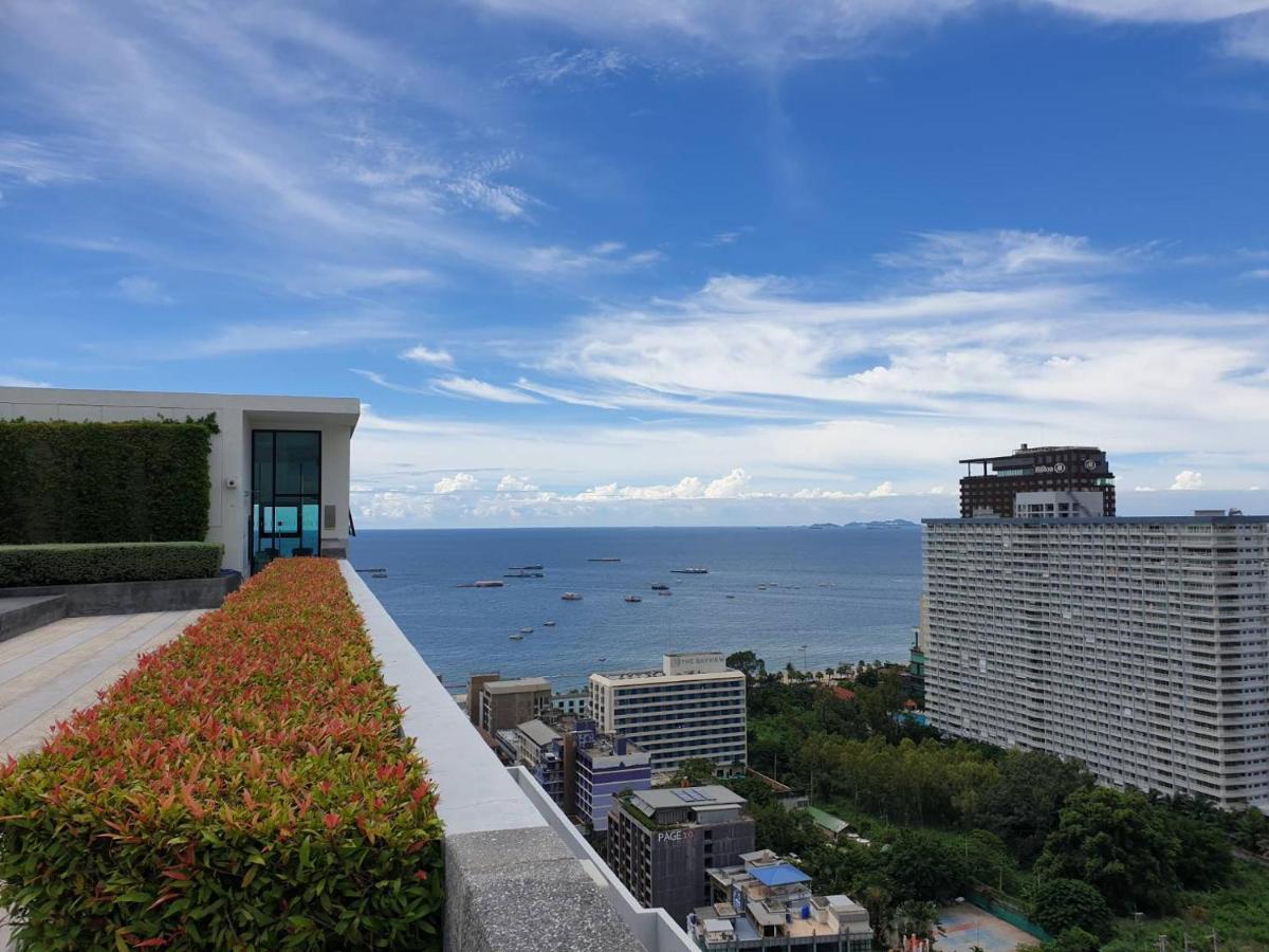 Base Central Pattaya Long Balcony King-Bed With Infinity Pool & Free Netflix! Exteriör bild