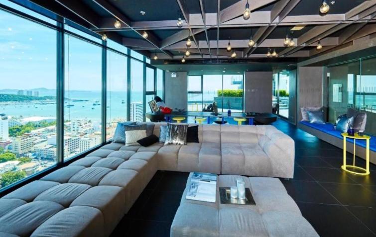 Base Central Pattaya Long Balcony King-Bed With Infinity Pool & Free Netflix! Exteriör bild